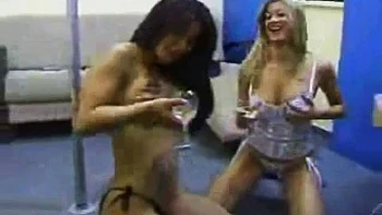 Lesbicas no dreamcam: Eporner  Lesbian Porn