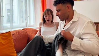 Chloe can't resist for long - Jacquie et Michel TV