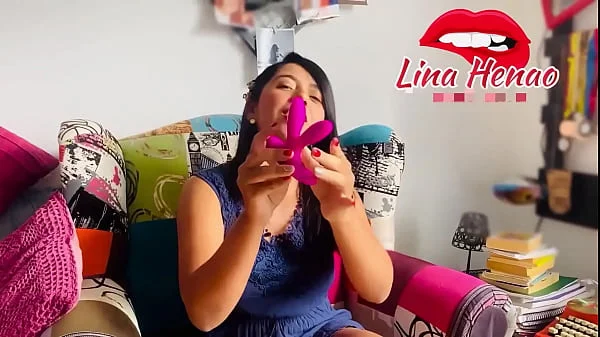 Exhibitionism - My friend makes my toy vibrate in a shopping center until she manages to make me squirt