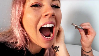 Amateur brunette teen lesbians in bath