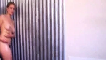 amateur blonde solo webcam