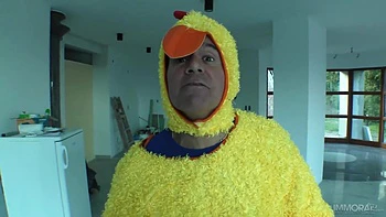 18-Year-Old Mary Monroe Gets An Anal Creampie in POV