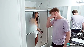 Mallory Knight Fucks Young Guy