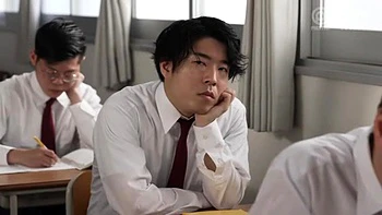 グラマーボディの女教師が濡れて透けたYシャツ脱がされクンニや手マンで喘ぐ