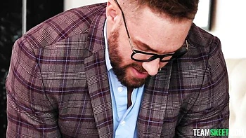 Athletic guy with a long wiener impaled a busty brunette Amber Summer