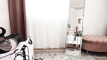 Awesome redhead model Abigaiil Morris is enjoying this huge penis