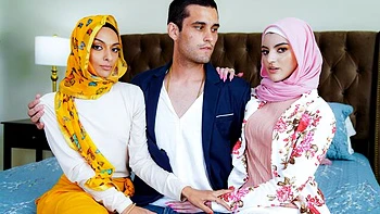 Julia James and Laynee James are fucking with a shared lover