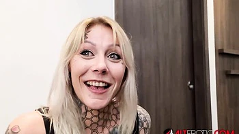 Enticing Nayomi Sharp's tattoo porn