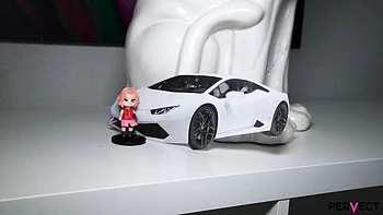 Watch dazzling Bella Rico's dirt