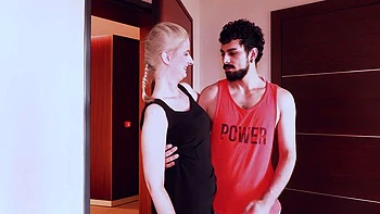 Amative gill's blonde trailer