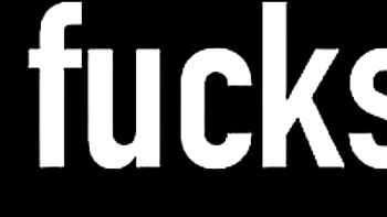 Pretty Riley Reid at natural boobs xxx