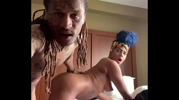 GakTrizzy fucking a transexual transvistite