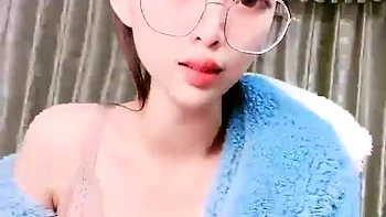 Cute Asian Chubby Teen Wild Dildo Masturbation