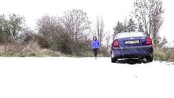 Stunning European lady Naomi Bennet likes pissing on the cam