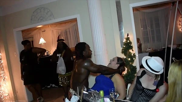 Jamaican Stripper Has Surprise for MILFS