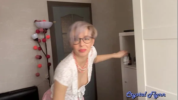 Уговариваю Кристал Флин сделать мне минет