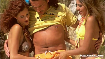 Leanna and Sahara Have a Threesome with a Guy on a Beach - Private Porn Sex Videos