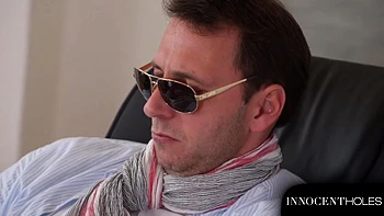 Sultry Slut Jay Dee Gets Double Penetrated To Orgasm