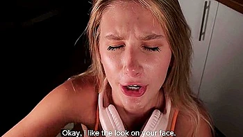 The Understanding Girl Sucked And Gave In The Kitchen