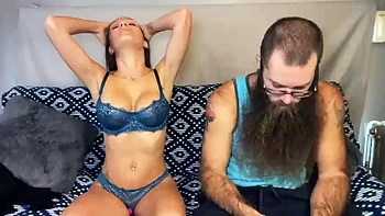 Beautythebeard chaturbate: Blowjob, Amateur  Handjob Porn