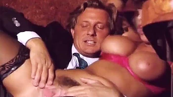 Fuck in limousine: Blowjob, Cowgirl  Anal Porn