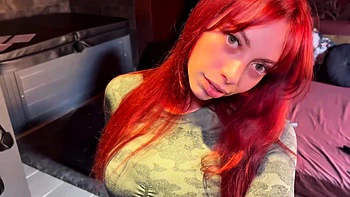 Vittoria invites Irina into her fantasy... - Jacquie et Michel TV