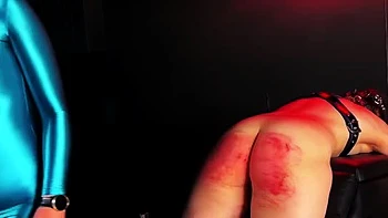 Strafkamer - Mistress Baton - Strapping With Leather