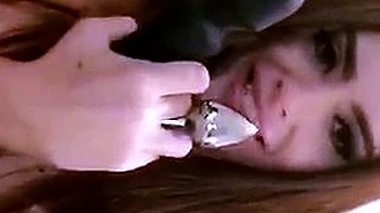 Amateur brunette ariana marie solo toying