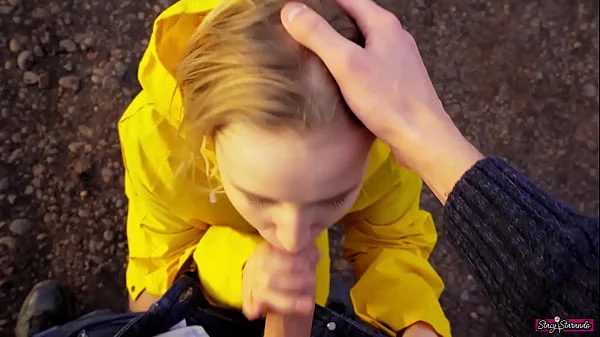 I met ex-girlfriend, teen slut, she offered to do a blowjob on the street.