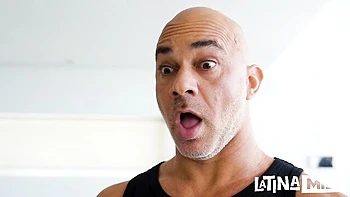 Latina MILF with round ass Tatiana Alvarez impaled by long wiener