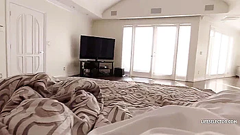 Gina Valentina How I Met My Girlfriend - Gina Valentino