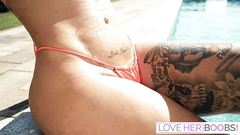 Magical Blondie's big ass sex