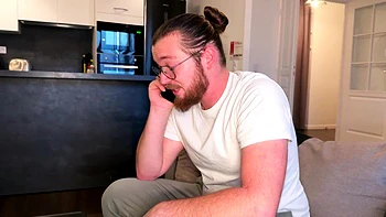 An atomic bomb in Cassis! - Jacquie et Michel TV