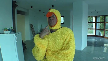 18-Year-Old Mary Monroe Gets An Anal Creampie in POV