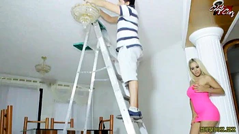 EL ELECTRICISTA: Blowjob, Doggy  Big Tits Porn