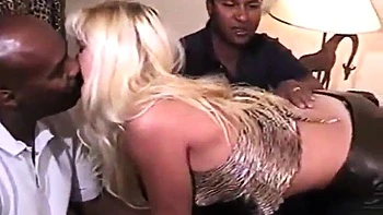 SAMANTHA BBC THREESOME: Blowjob, Doggy  Missonary Porn