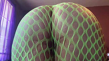 Amateur wild chick solo masturbation