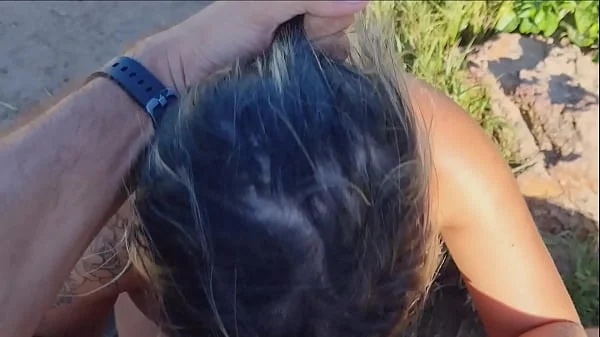 Sempre trago minha vizinha na praia!