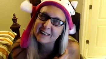 Cute granny with nice tits: Big Tits, Amateur  Babe Porn