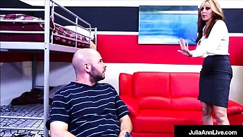 Hottie Julia's blonde video