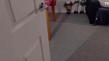 Macheha Zastryala V Divane, Prishlos Konchit V Nee