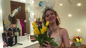 Junges russisches Paar Stella Bliss & Arty Cheys ficken anal zum ersten Mal