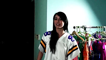 Megan Piper Fingers Pussy in Shower Till She Squirts and Pisses