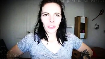 Foot Tongue Mouth and Vore – The Jogger : Pov Sweaty