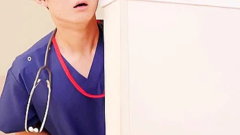 神木丽 (无碼破解中文字幕) 巨乳女医被自己救治的强奸犯迷奸胁迫最后沦为它和朋友们的肉便器