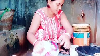 Indische Lehrerin mit dicken Titten bringt Teen Ficken bei