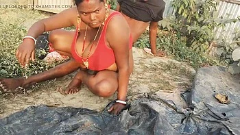 Desi Housewife Anal Sex Outdoor - Big Ass Indian Bhabhi Hardcore