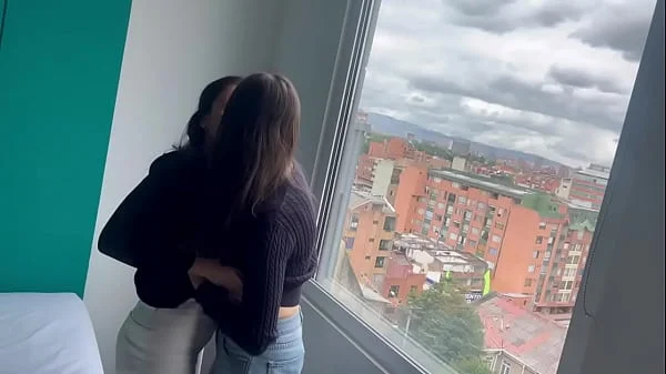 A mi compañera de trabajo le encanta follar en público parte #1