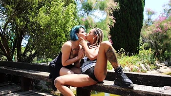 Lesbo Exhibitionists Freya & Ice