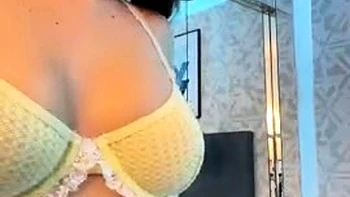 Horny Webcam Babe Solo Masturbation